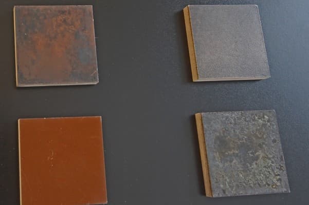 Real-metal coatings by spraying