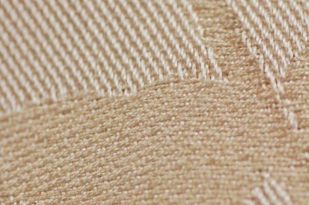 Woven light textiles