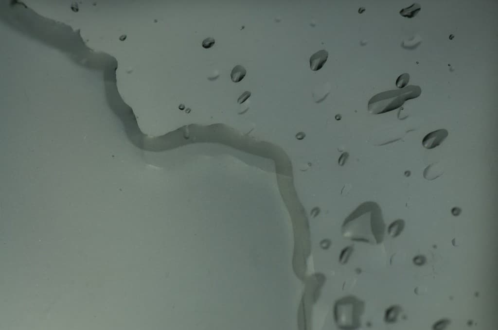 Intelligent sun shading glass