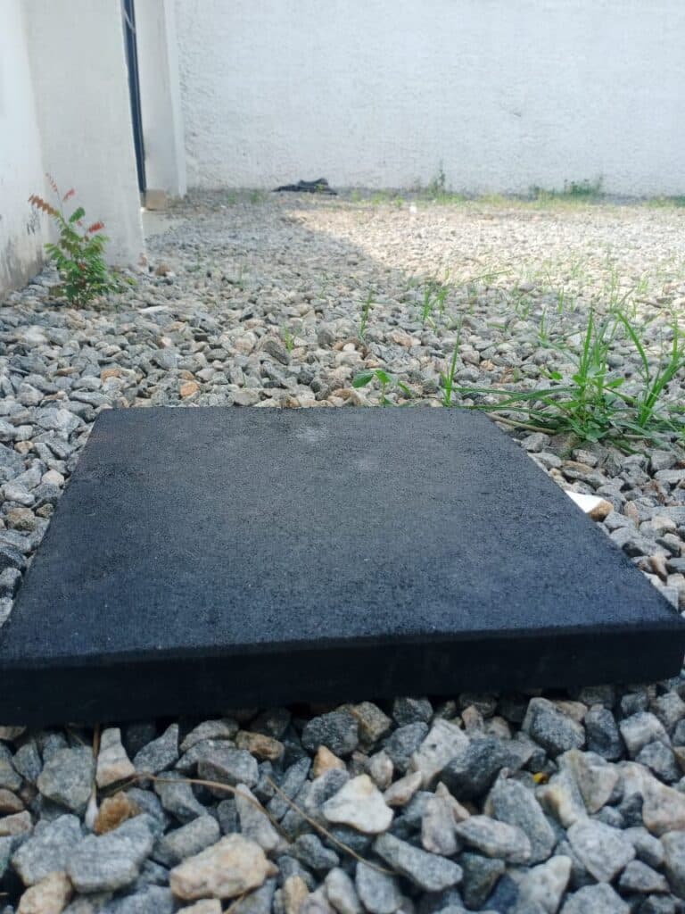 Recycled rubber tile