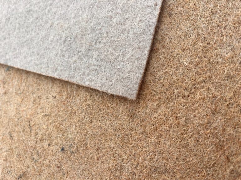 Recycled & biobased felt