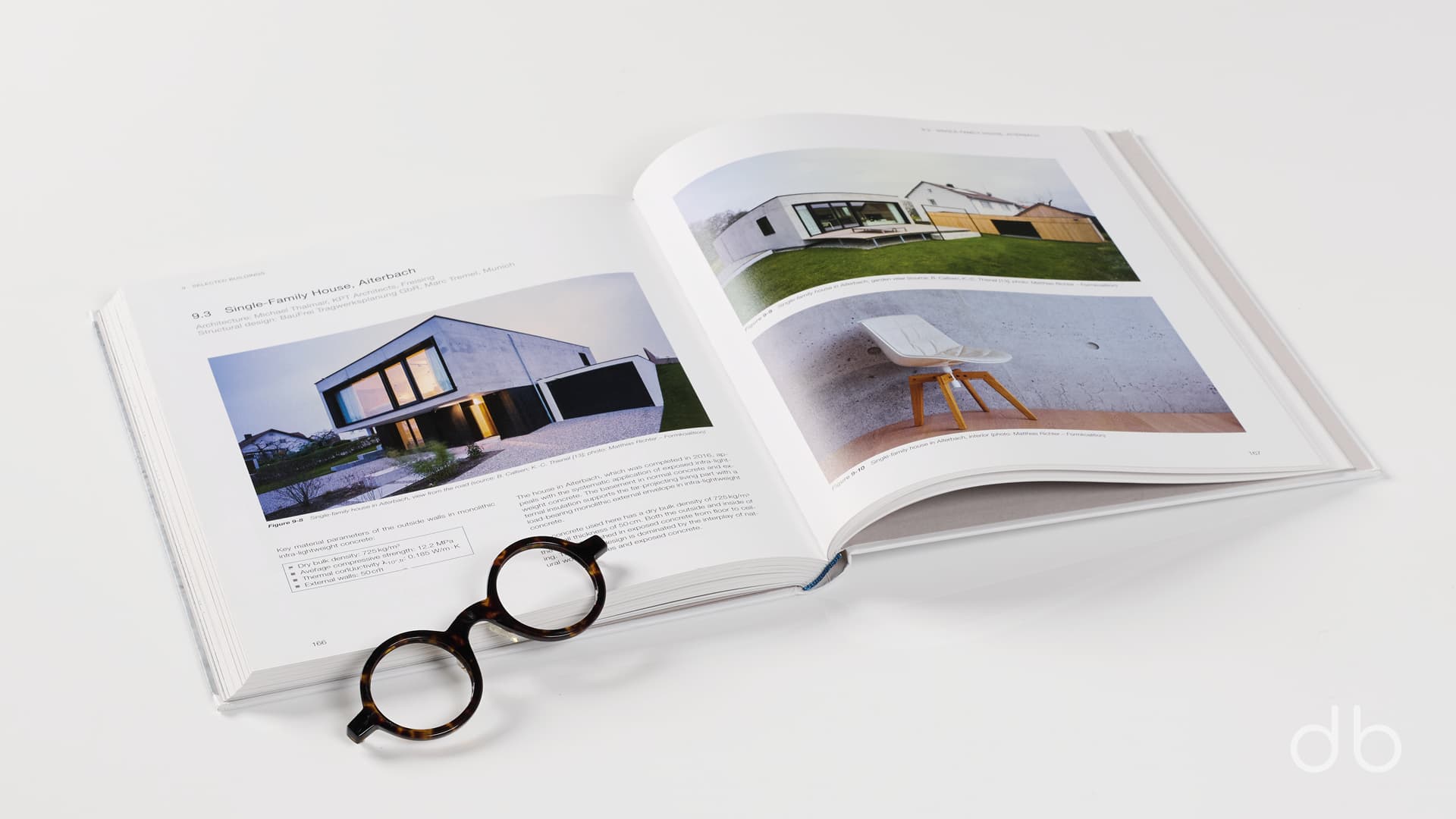 DesignerBooks_BuildingWithInfra-Lightweight-Concrete_Spreads3.jpg