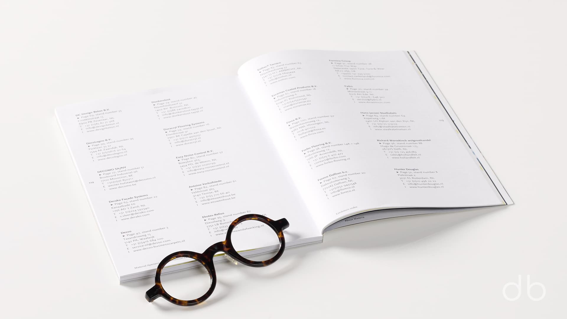 DesignerBooks_MX2015-ExhibitionCatalogue_Spreads5.jpg