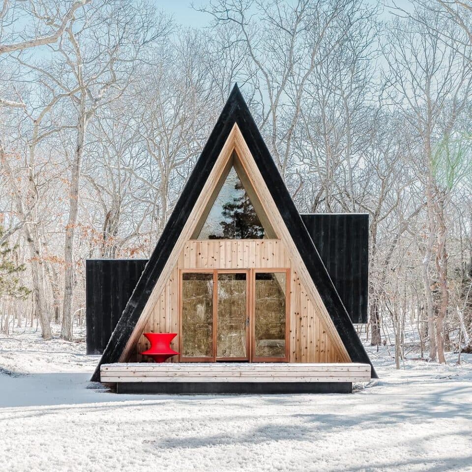 Charred Accoya Clads A Compact Woodland Wellness Retreat