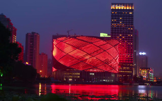 A Glowing ‘Red Lantern’ Facade
