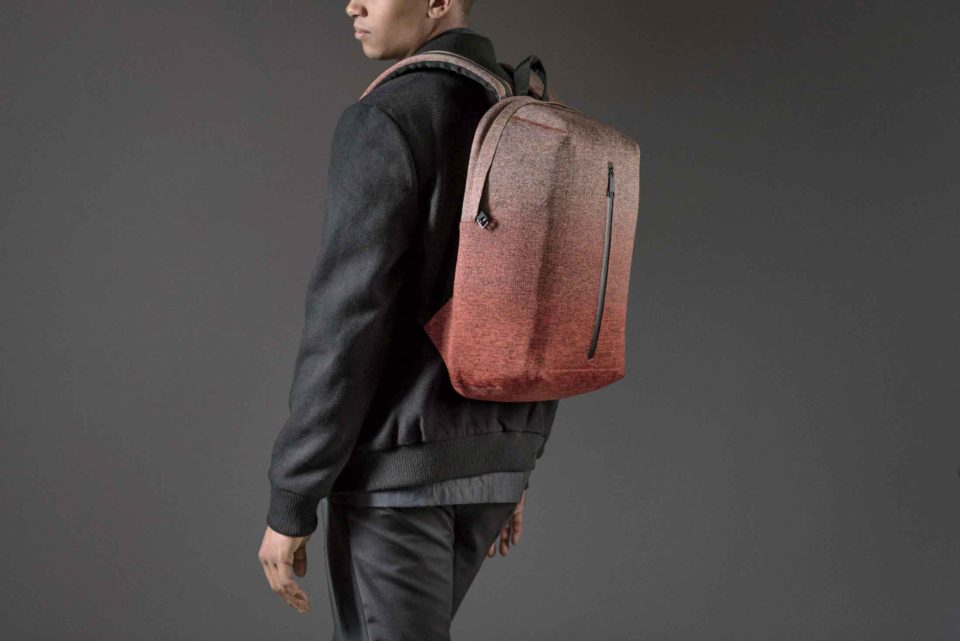Self-healing and seamless bags by Herschel 1 - MaterialDistrict