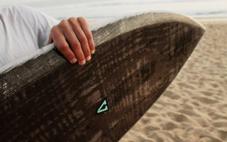Eco-surfboard made from recycled cardboard