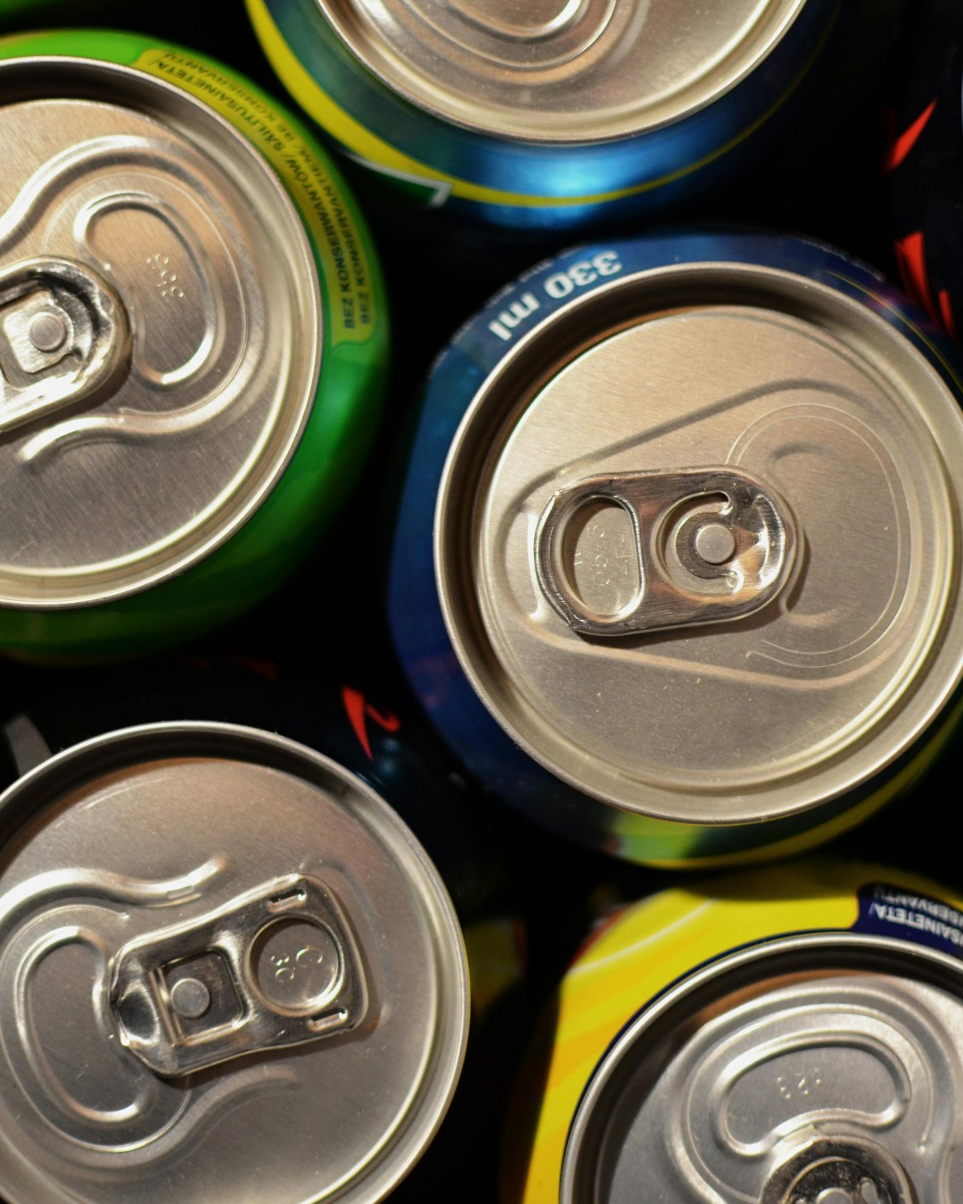 Alcoa, @ballcorporation and Unilever have joined forces to launch the first use of ELYSIS carbon-free aluminium in personal and home care packaging. The partnership marks a key milestone in the development of low-carbon materials for everyday products.
Read more at MaterialDistrict.com
#MaterialInspiration #Materials #SustainableMaterials #LowCarbonDesign #CircularEconomy #MaterialInnovation #AluminiumPackaging #CarbonFree #Packaging