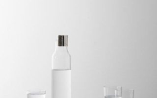 Pioneer: a carafe that purifies water using silver