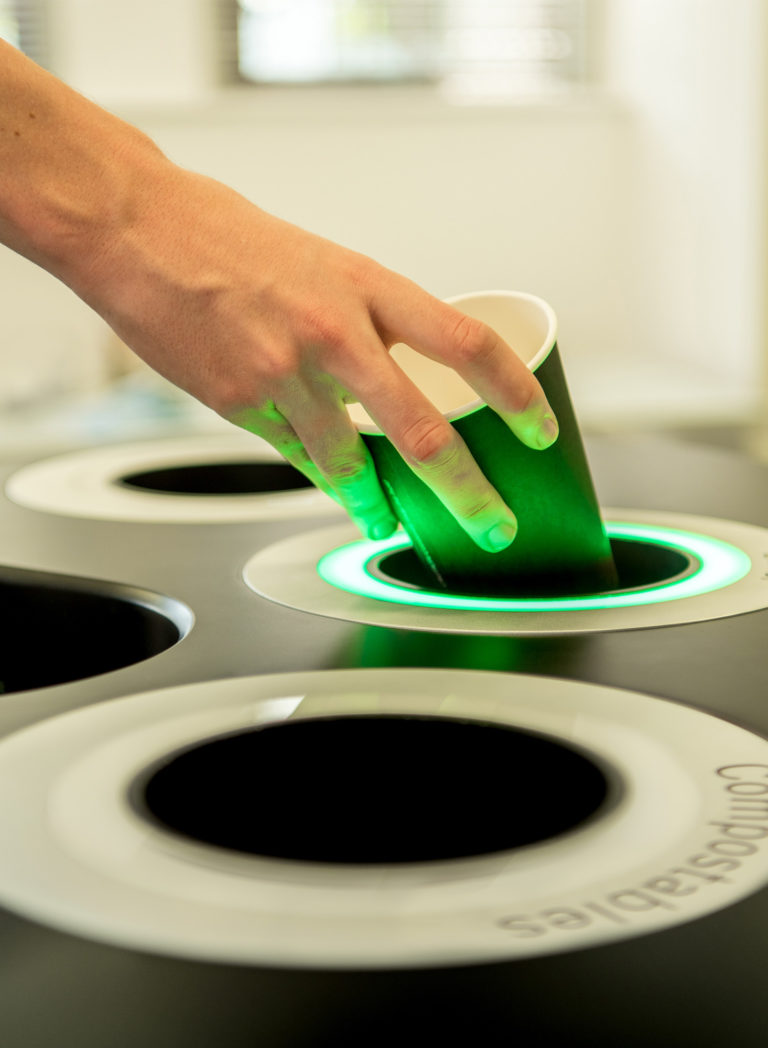 Smart recycling bin determines the material of which your waste is made