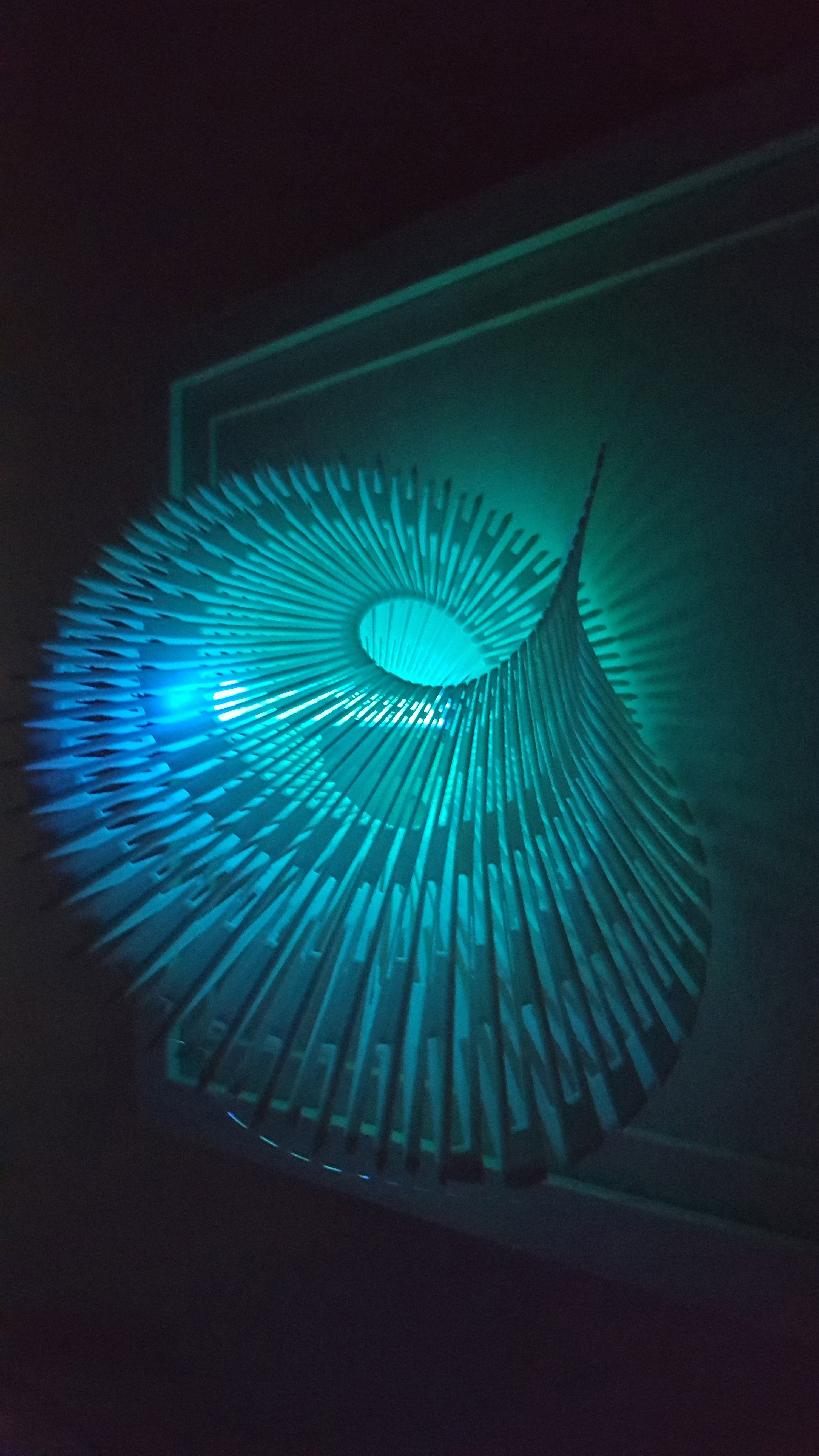 Slip sko Vanvid Forstærke 3D printed seismic LED light is made from recycled polymer -  MaterialDistrict