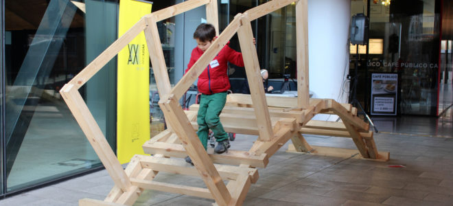 Self-supporting wooden pedestrian bridge was inspired by Da Vinci