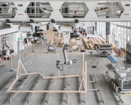 Building with robots using Spatial Timber Assemblies method ...