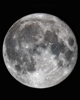 As plans for long-term human presence on the moon accelerate, the need for local building materials becomes more urgent. Transporting materials from Earth remains costly and complex. Therefore, researchers from Rice University are exploring how to use resources already available on the lunar surface.

Read more at MaterialDistrict.com

#MaterialInspiration #Materials #LunarMaterials #MaterialInnovation #CompositeMaterials #CircularDesign #SustainableDesign #SpaceArchitecture #InSituResources #FutureConstruction