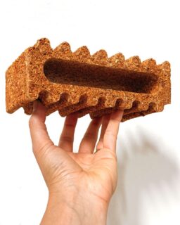 These unique bricks are crafted from discarded avocado seeds, a sustainable and eco-friendly material repurposed from a Mexican restaurant. Avocado Seed Bricks by @mattermatters_lab
/ More at MaterialDistrict.com

#MaterialoftheDay #Materials #BiobasedMaterials #Architecture #InteriorDesign #ProductDesign