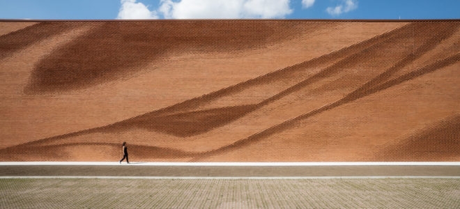 A brick façade inspired by fabric folds