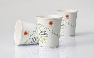 Paper cups made of fully recyclable paperboard