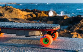 An open source e-skateboard made of recycled plastic
