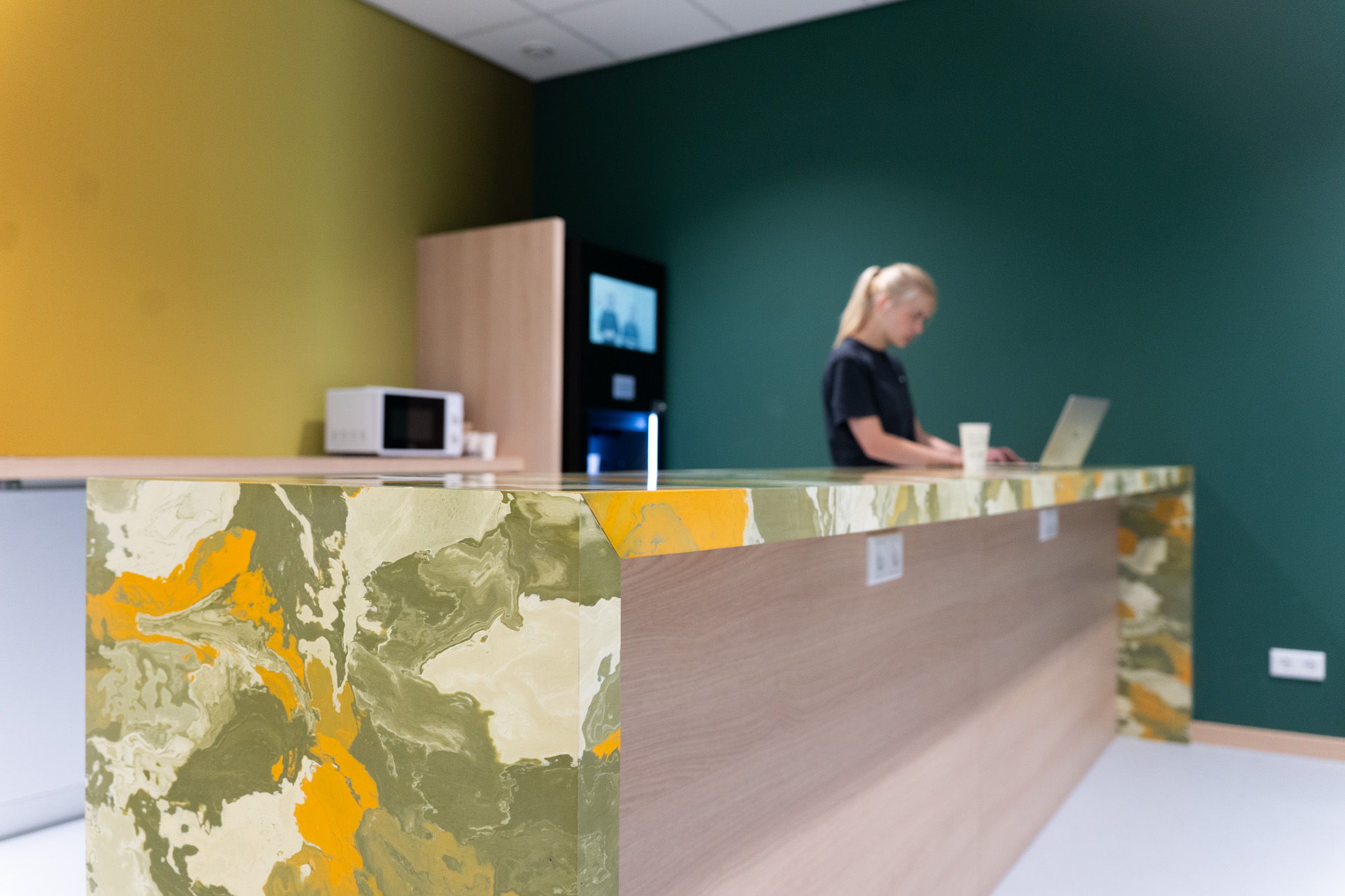 D esign Surfaces Made from Recycled Plastic - MaterialDistrict