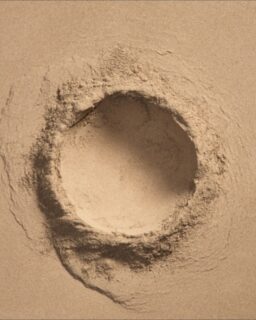 A newly certified circular material supports efforts to reduce the use of virgin resources in construction. FORZ Filler, developed by waste-to-product company @renewi_nederland, has received KOMO certification. It can now be used in non-structural concrete applications such as tiles, paving elements and non-load-bearing walls.
Read more at MaterialDistrict.com
#MaterialInspiration #Materials #CircularMaterials #SustainableConstruction #ConcreteInnovation #RecycledMaterials #CircularDesign #MaterialInnovation #LowCarbonMaterials #ArchitectureMaterials #SustainableArchitecture #DesignInnovation #BuiltEnvironment #ResourceEfficiency