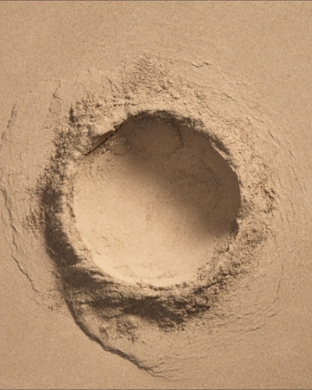 A newly certified circular material supports efforts to reduce the use of virgin resources in construction. FORZ Filler, developed by waste-to-product company @renewi_nederland, has received KOMO certification. It can now be used in non-structural concrete applications such as tiles, paving elements and non-load-bearing walls.
Read more at MaterialDistrict.com
#MaterialInspiration #Materials #CircularMaterials #SustainableConstruction #ConcreteInnovation #RecycledMaterials #CircularDesign #MaterialInnovation #LowCarbonMaterials #ArchitectureMaterials #SustainableArchitecture #DesignInnovation #BuiltEnvironment #ResourceEfficiency