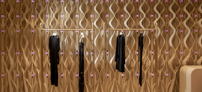 A 3D printed ‘threads’ in a shop interior