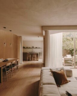 In the busy 11th arrondissement of Paris, @holzrausch_official has redesigned a hidden family townhouse located behind a long courtyard garden. The project introduces a calm interior atmosphere within a dense urban setting. The studio focuses on natural materials, craftsmanship and long-lasting details.

Read more at MaterialDistrict.com

#MaterialInspiration #Materials #MaterialInnovation #InteriorArchitecture #SustainableDesign #WoodDesign #Holzrausch #ParisArchitecture #Craftsmanship #ResidentialDesign #NaturalMaterials #MinimalDesign