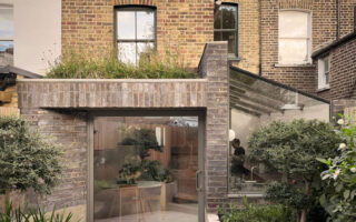 A house extension made of reclaimed bricks