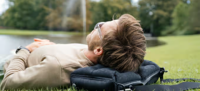 Cloud AirBag: A Revolutionary Lightweight, Inflatable Messenger Bag