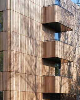 Thermally modified timber from fast-growing, FSC-certified wood species, offering a durable alternative to untreated softwoods for interior and exterior applications. Platonised wood by @Platowood / More at MaterialDistrict.com
#MaterialoftheDay #Materials #Wood #Facades #Architecture #FSC
