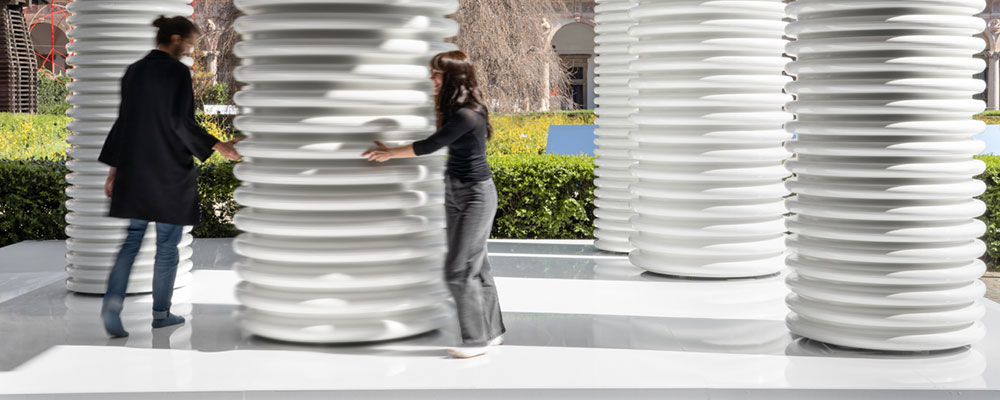 Alvisi Kirimoto’s TAM TAM: A Dynamic Temple Built from Recycled Plastic