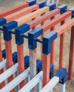 A local workshop in Den Bosch, the Netherlands, where hard plastic waste is recycled in a sustainable, educational, creative and social way. Sparkling Plastic by @sparkling_plastic
/ More at MaterialDistrict.com

#MaterialoftheDay #Materials #RecycledMaterials #RecycledPlastic #ProductDesign #InteriorDesign #FurnitureDesign