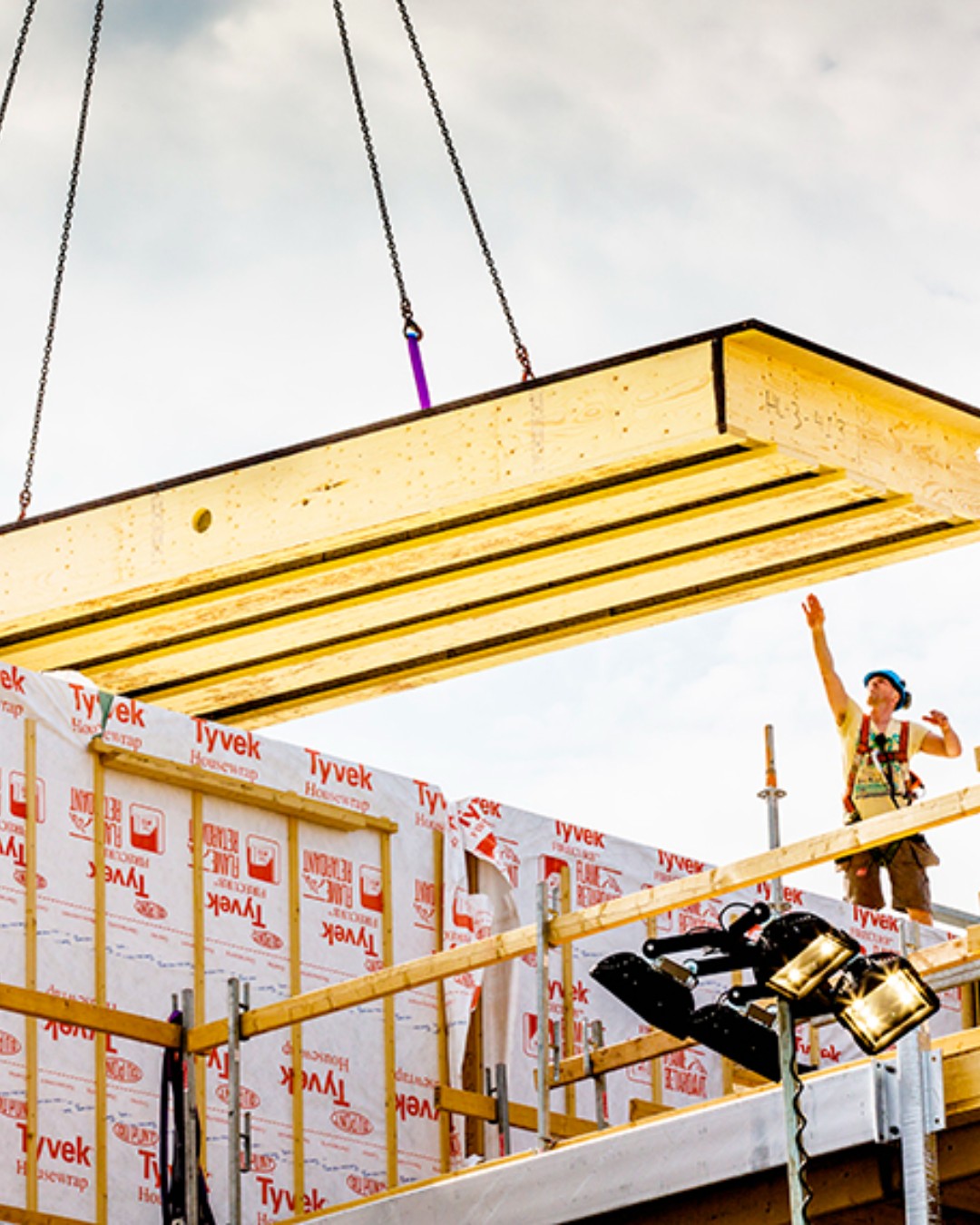 Sustainable construction increasingly focuses on resource efficiency. Material selection plays a key role in lowering the environmental impact of building projects. Recent research highlights how engineered wood products like Kerto LVL (Laminated Veneer Lumber) offer major advantages over traditional materials such as steel-reinforced concrete. These benefits include significant reductions in both carbon emissions and material use.
Read more at MaterialDistrict.com
@metsawood_global
#materialinspiration #materials #MaterialInnovation #SustainableConstruction #EngineeredWood #BiobasedMaterials #CircularDesign #LowCarbonBuilding #KertoLVL #Architects #InteriorDesign #StructuralEngineering #TimberArchitecture #ClimateSmart #FutureOfConstruction #GreenBuilding #MaterialDistrict