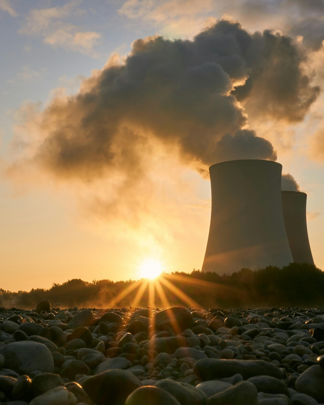 Researchers at @gt_chbe have developed a novel and cost-effective method for capturing carbon dioxide (CO₂) directly from the atmosphere—potentially revolutionising how we address carbon emissions across industries. The study, published in Energy & Environmental Science, explores the use of low temperatures and common sorbent materials to enable more scalable, sustainable direct air capture (DAC).
Read more at MaterialDistrict.com
#CarbonCapture #SustainableDesign #MaterialInnovation #CryogenicTech #CircularDesign #GreenArchitecture #ClimateSolutions #LowCarbonMaterials #DirectAirCapture #CO2Removal