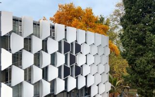FlectoLine: A Responsive Façade System Inspired by Nature