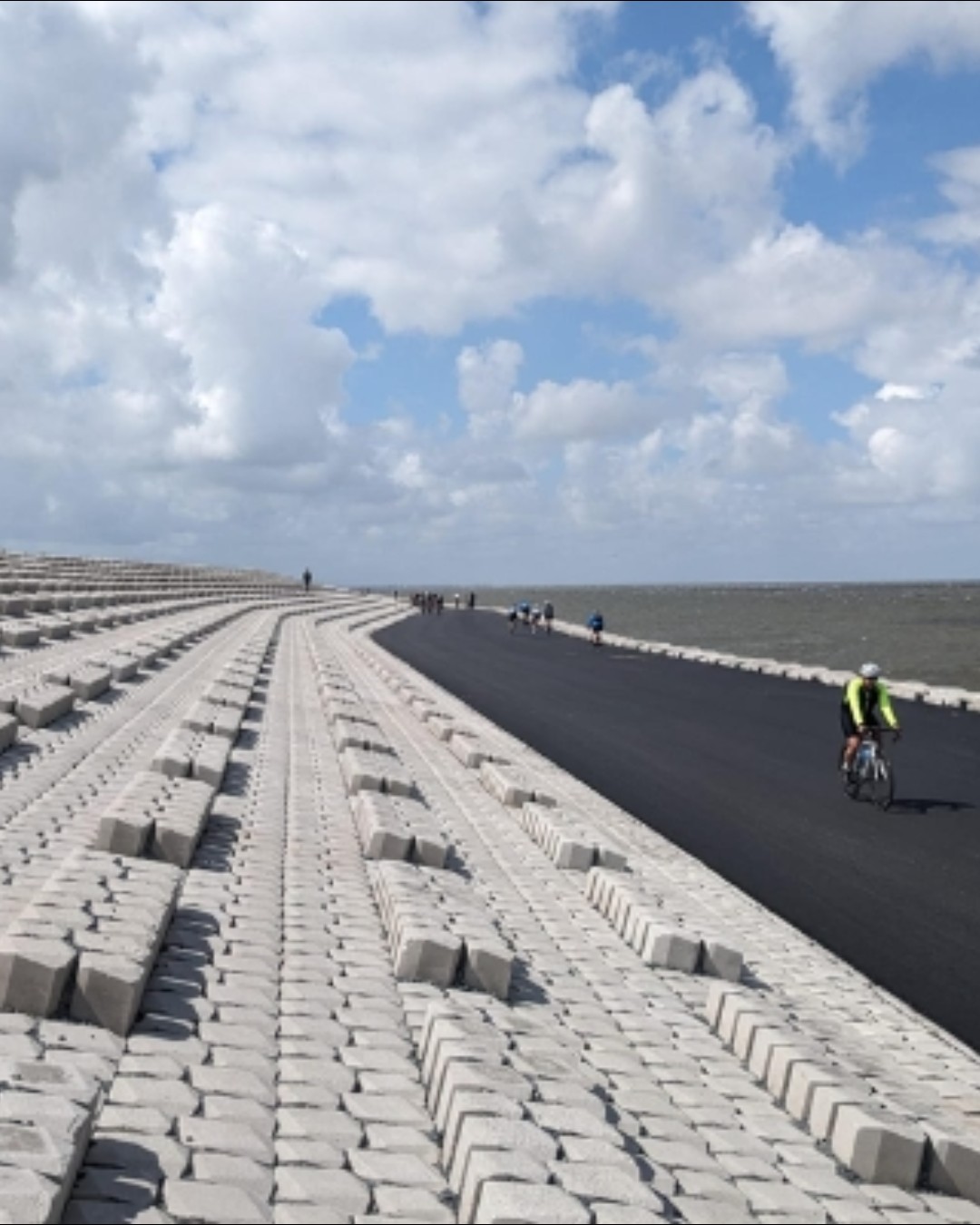 Waste-to-product company @renewi_official and building materials producer @holcim.ltd are introducing a new version of the Basalton concrete column. This version replaces all naturally mined sand with 100% recycled sand made from processed concrete waste. The material holds KOMO certification, which confirms it meets the standards needed for concrete production. Rijkswaterstaat and several Dutch water boards are now using these elements in dike reinforcement and flood protection projects.

Read more at MaterialDistrict.com

#MaterialInspiration #Materials #CircularConcrete #RecycledMaterials #SustainableDesign #MaterialInnovation #InfrastructureDesign #ConcreteRecycling #CircularConstruction