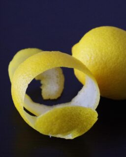 Researchers have developed a circular method that transforms lemon peel waste from juice production into biobased textile filaments. The study shows how food industry by-products can become valuable raw materials for design applications, particularly in fashion, product design, interiors, and packaging.

Citrus processing generates large volumes of waste. Lemon peels alone can make up around 50% of the fruit’s weight. When left untreated, this waste can cause environmental issues. The research team proposes a solution that uses the entire peel, creating new materials instead of discarding it.

Read more at MaterialDistrict.com

#MaterialInspiration #Materials #LemonPeel #BioBasedMaterials #CircularDesign #TextileInnovation #FoodWaste #Nanocellulose #FungalMaterials #SustainableTextiles #MaterialInnovation #CircularEconomy