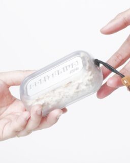 Digital storage feels invisible, but its impact is not. Cloud services rely on large server farms that consume vast amounts of energy and resources. As data use continues to grow, so does the environmental cost. Soft-Drive, a graduation project by designer @sreekrispy at @TheNewSchool, explores how material innovation can offer a more sustainable and decentralised alternative to cloud storage.

Read more at MaterialDistrict.com

#MaterialInspiration #Materials #BioBasedMaterials #CircularDesign #SustainableDesign #ProductDesign #MaterialInnovation #Mycelium #DesignResearch