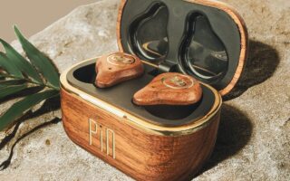 Wooden Earbuds Integrating AI and Sustainable Materials