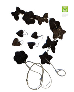 Material of the day: Coffee Composite 2 ☕♻️

This biobased and biodegradable composite, developed by @jamievanduuren_design, is made entirely from organic waste such as spent coffee grounds, milk protein, and water. Pressed into moulds without chemical additives, it is ideal for creating strong, flat sheet materials.

Read more at MaterialDistrict.com

You can experience Coffee Composite 2 up close in our sample exhibition at MaterialDistrict Utrecht
📍 Werkspoorkathedraal, Utrecht
📅 4–6 March
🎟️ Get your ticket now via link in bio

#MaterialoftheDay #Material #CoffeeComposite2 #JamievanDuurenDesign #Biobased #Biodegradable #MaterialDistrict #MDUtrecht