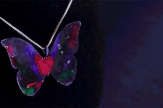 Researchers at the Massachusetts Institute of Technology (@MIT) have developed MorphoChrome, a new fabrication system that allows designers to apply iridescent, colour-changing effects to everyday objects. Instead of using pigments or dyes, the system relies on structural colour, a phenomenon widely found in nature. The project introduces a new way to create expressive surfaces while reducing dependence on traditional colouring methods.

Read more at MaterialDistrict.com

#MaterialInspiration #Materials #StructuralColour #MaterialInnovation #SustainableDesign #ProductDesign #FashionDesign #InteriorDesign #DigitalFabrication #MITResearch