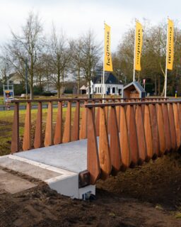 In Rosmalen, the Netherlands, construction company @heijmansnl and materials innovator Paebbl have completed what they describe as the world’s first pedestrian bridge made with CO₂-neutral structural concrete. With this project, the partners show that concrete infrastructure no longer has to contribute to climate change.

The pedestrian bridge, which opened in January 2026, spans seven metres. More importantly, it proves that carbon-storing materials can be used in fully structural applications. Until now, designers mainly associated such materials with experimental or non-load-bearing uses. This project challenges that assumption.

Read more at MaterialDistrict.com

#MaterialInspiration #Materials #CarbonNeutralConcrete #CircularConstruction #LowCarbonMaterials #SustainableInfrastructure #MaterialInnovation #CO2Storage