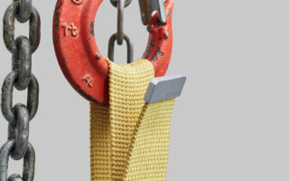 Indestructible Belt Highlights Extreme-Performance Aramid Fibre And Aerospace Engineering