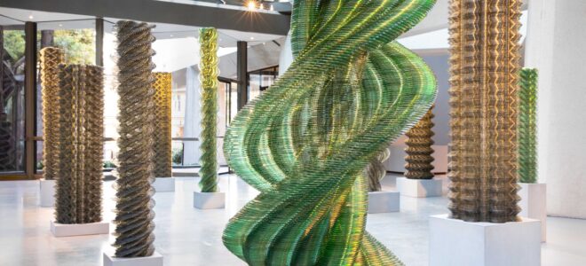 Recycled Compact Discs Used as Light-Responsive Architectural Surfaces