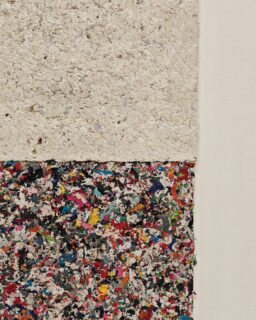 The material is made from 100% recycled mixed textiles, sourced from working clothes gathered locally, which are combined with organic glue. Knoftex by @knof_community / More at MaterialDistrict.com

#MaterialoftheDay #Materials #AcousticMaterials #InteriorDesign #RecycledMaterials