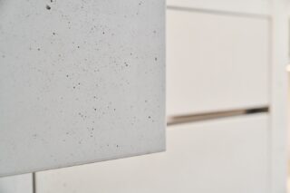 Made from a patented mixture with over 90% mineral aggregates, bound with advanced technologies to ensure both strength and aesthetic appeal. Cimento by @cimentoofficial / More at MaterialDistrict.com

#MaterialoftheDay #Materials #LightweightMaterials #InteriorDesign