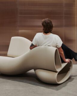 The X Bench by Rotterdam-based studio @the_new_raw shows how recycled plastic and digital fabrication can shape durable, expressive furniture. This two-person rocking bench transforms plastic waste into a functional design object. It suits both indoor and outdoor environments.

Read more at MaterialDistrict.com

#MaterialInspiration #Materials #RecycledPlastic #CircularDesign #3DPrinting #SustainableDesign #FurnitureDesign #OutdoorFurniture #MaterialInnovation