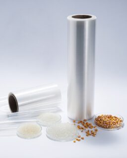 Biobased and biodegradable heat-shrink film, designed for sustainable packaging. Pack'on Shrink by @lam.on.film / More at MaterialDistrict.com

#MaterialoftheDay #Materials #ShrinkWrap #Packaging #BiobasedMaterials #BiobasedPackaging