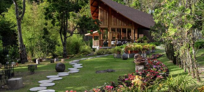 Locally Sourced Cedar Shapes Sustainable Pavilion in Panama’s Coffee Highlands
